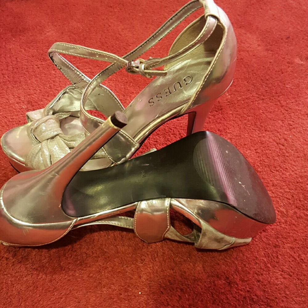 Heels - Picture 2 of 3